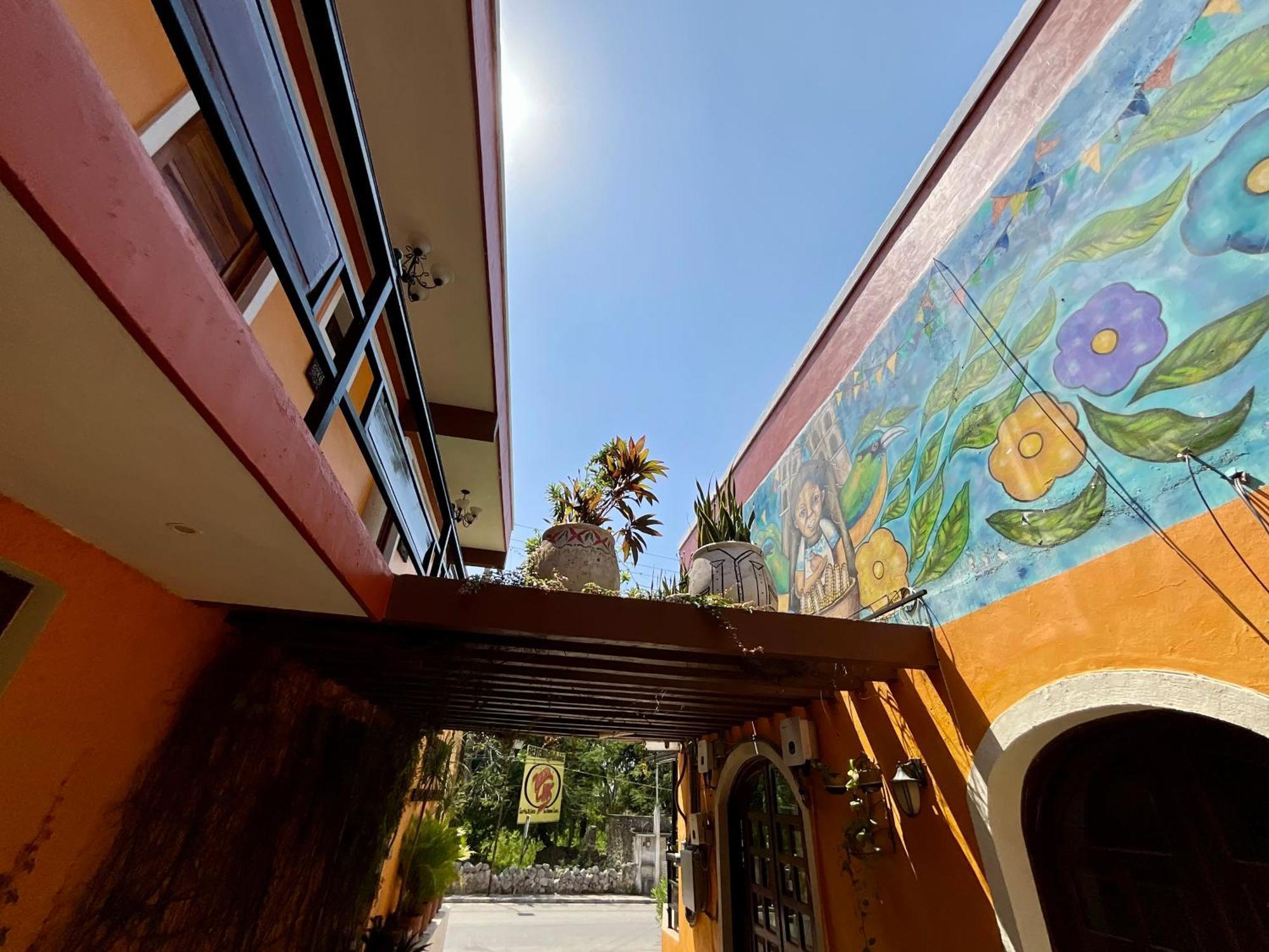 El Zaguan Colonial By Guruhotel Valladolid  Exterior photo