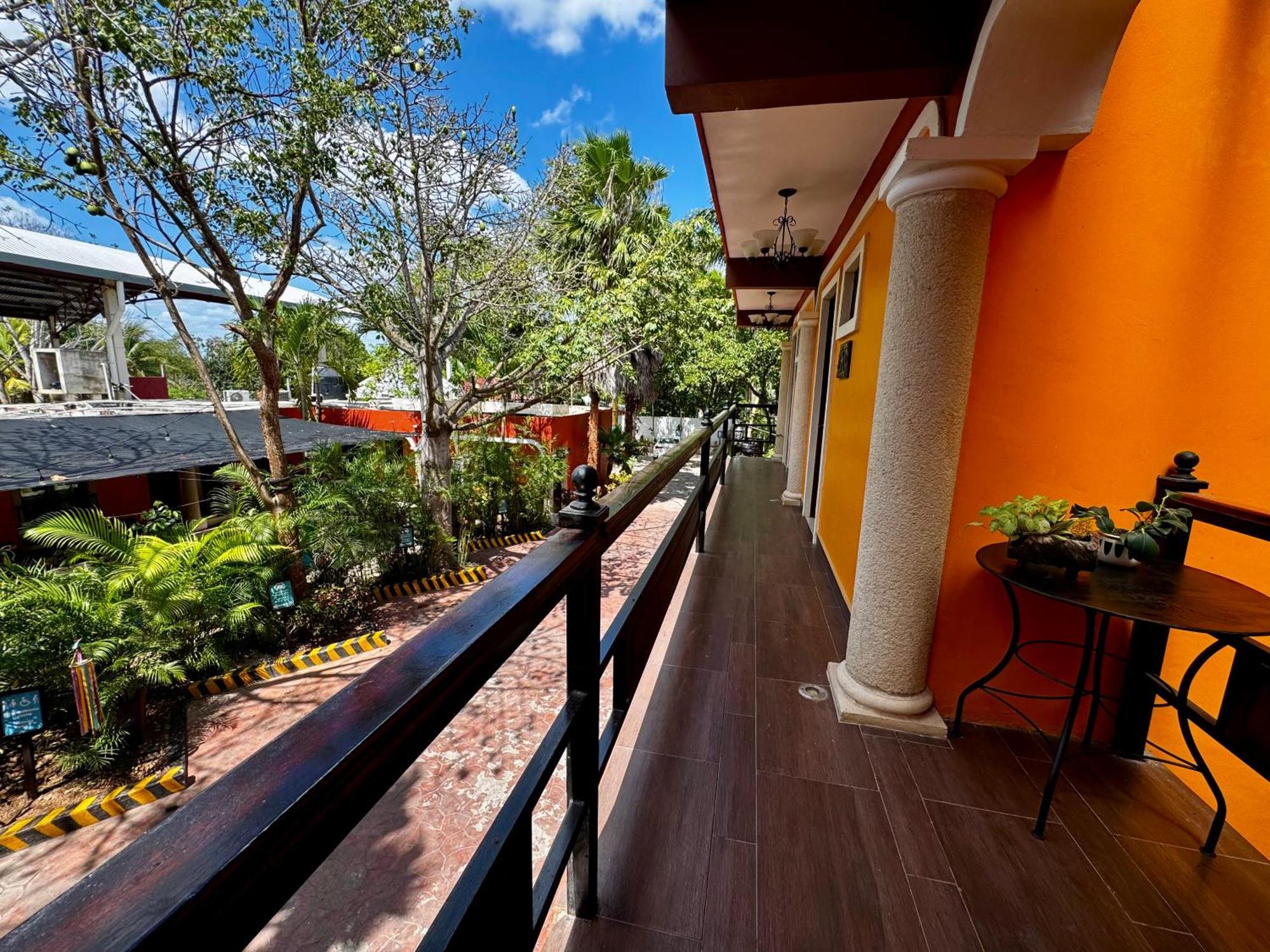 El Zaguan Colonial By Guruhotel Valladolid  Exterior photo